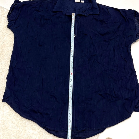 Old Navy Tie Knot Navy Linen Blend Button Down with Pleated Back Top - Picture 9 of 12